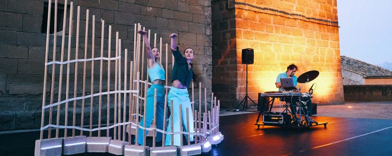 AMBAE COMPANY, Arina Lannoo y Tito Ripol, CREACIONES - La veu de les dones